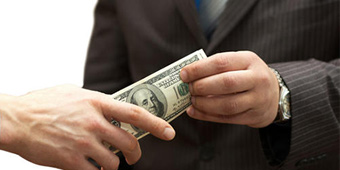 職務(wù)犯罪被起訴后多長(zhǎng)時(shí)間判刑？