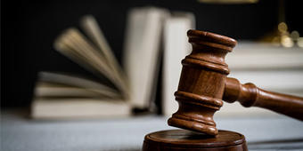 刑事案件什么階段請(qǐng)律師比較好？