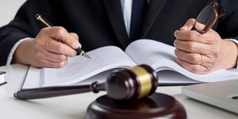 打刑事案件律師一般怎樣收費(fèi)？