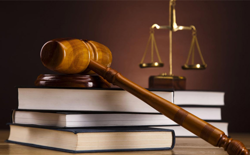 刑事案件的當(dāng)事人什么時(shí)候可以聘請(qǐng)律師？(圖1)