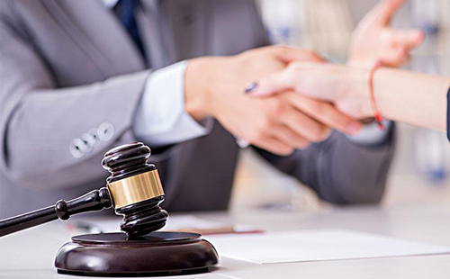 北京刑事律師可以辦取保候?qū)弳幔?圖1)