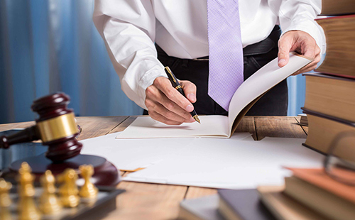 如何選擇刑事辯護(hù)律師，刑事案件必須警惕的